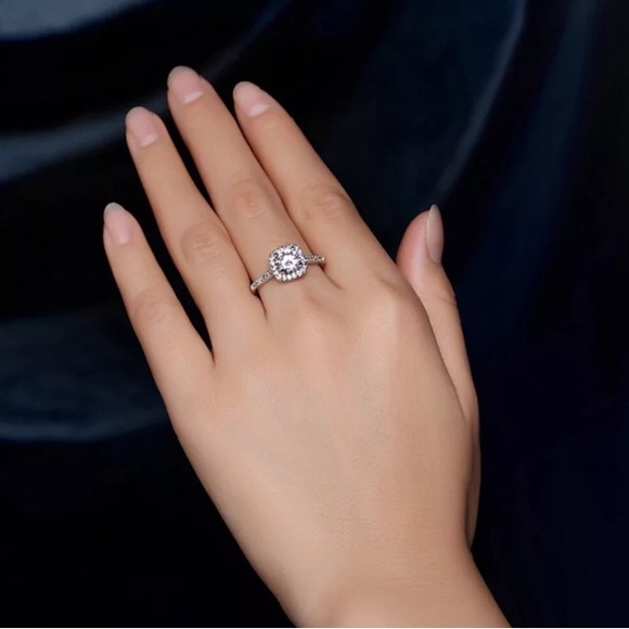 Solitaire Simulated Diamond With Halo Size 6 - Picture 3 of 5